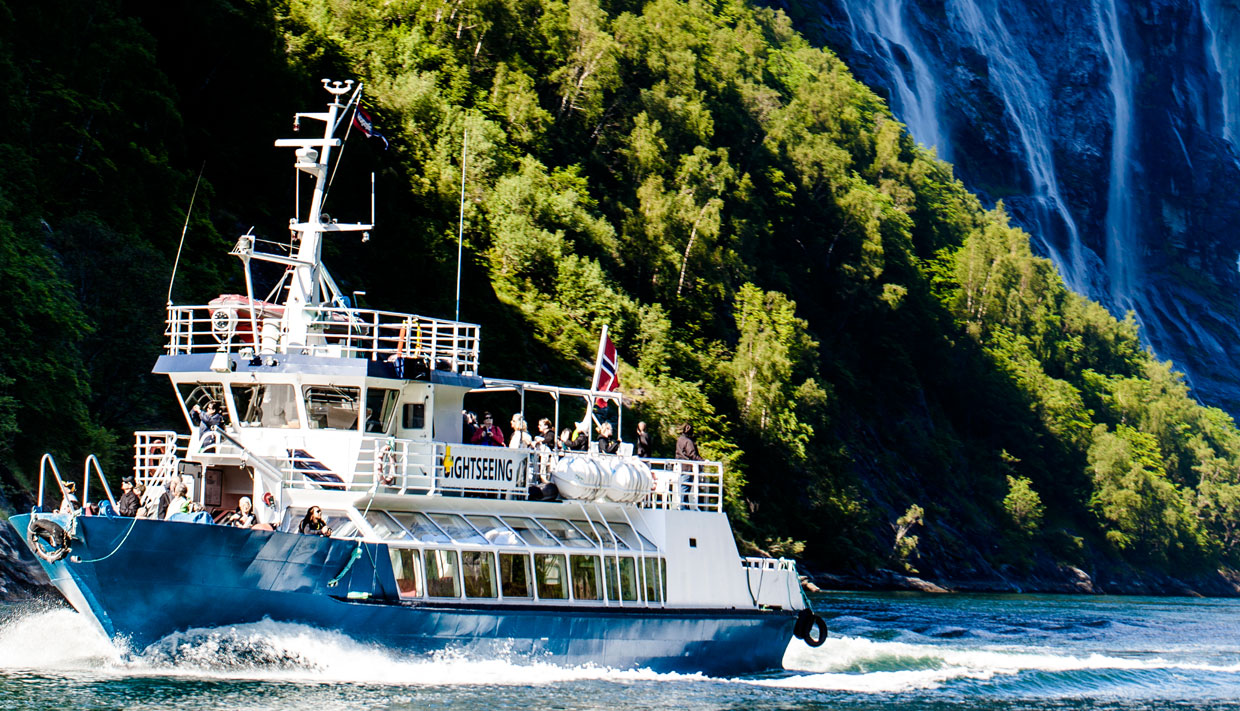 boat tour geirangerfjord